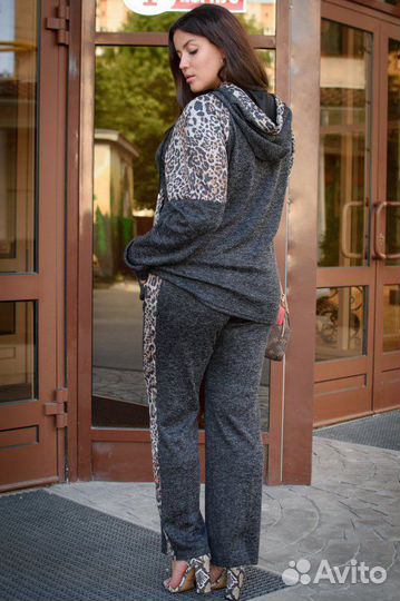 Костюм трикотаж.спортивный размер 50-52