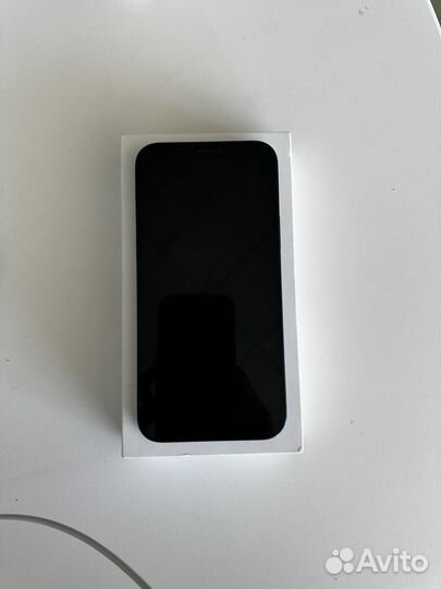 iPhone 12, 256 ГБ