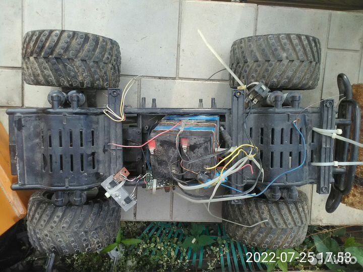 Игрушка джип ходовая часть на разбор