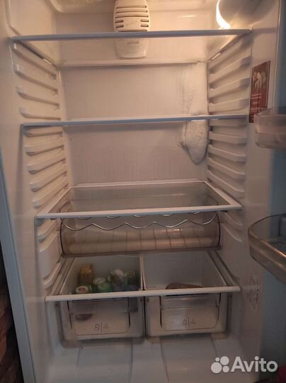 Холодильник Hotpoint Ariston