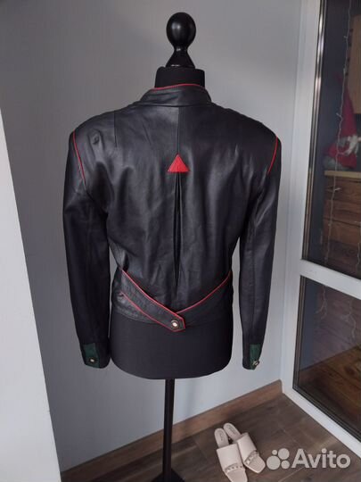 Винтажная кожаная куртка