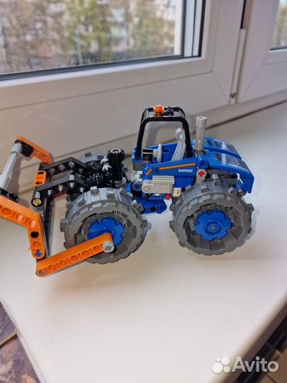 Lego Technic 42071 Бульдозер / Грузовик (машина)