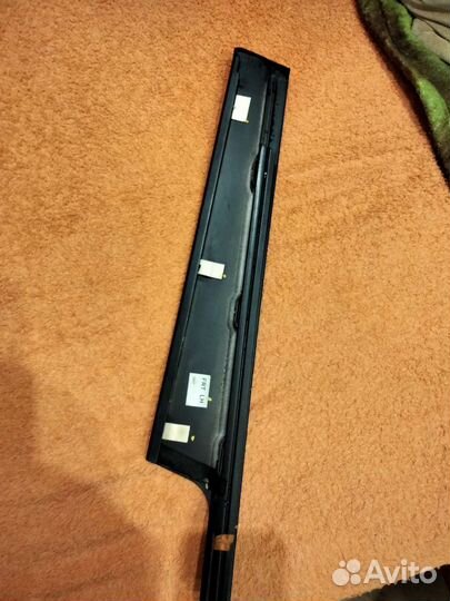 Накладка передней левой двери на Рено fluence