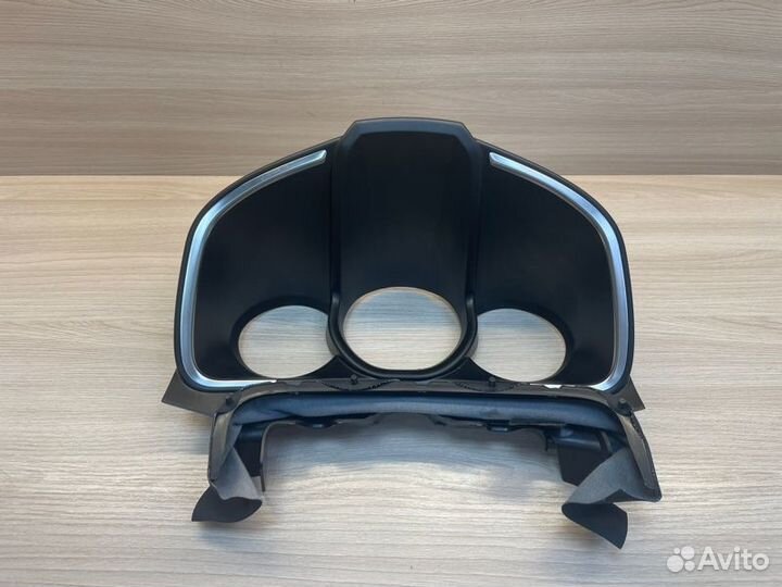 Козырек щитка приборов LADA X-Ray Cross