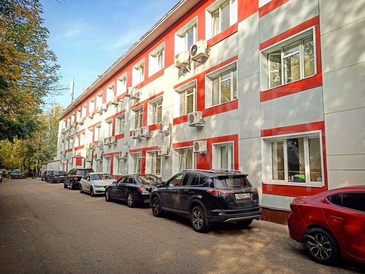 Аренда здания (осз) 4 557,7 м2 м. Мневники (сзао)