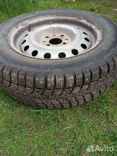 Продам колёса от двенашки на шипах 4 шт. 175/65R14