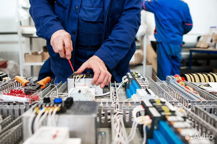 Слесарь сборщик с обучением на электрика