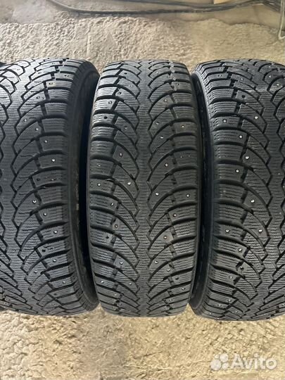 Pirelli Formula Ice 215/65 R16