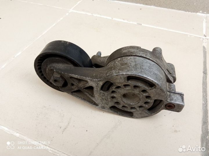 Натяжителя ремня Volkswagen Passat B6