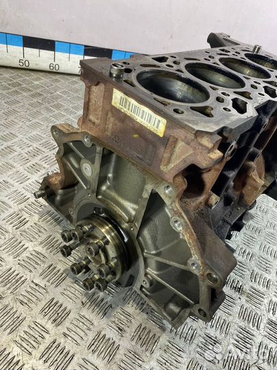 Б/У Низ двигателя 2,2 D#001