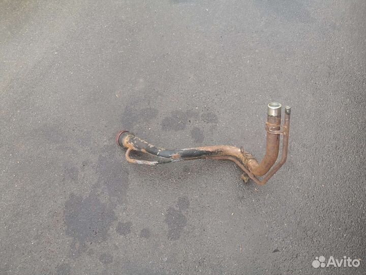 Заливная горловина топливного бака