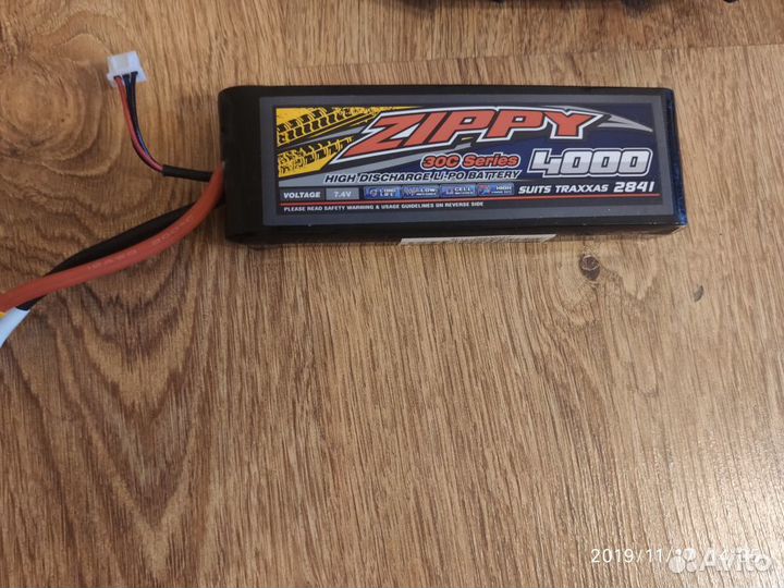 Радиоуправляемая модель масштаба 1/10