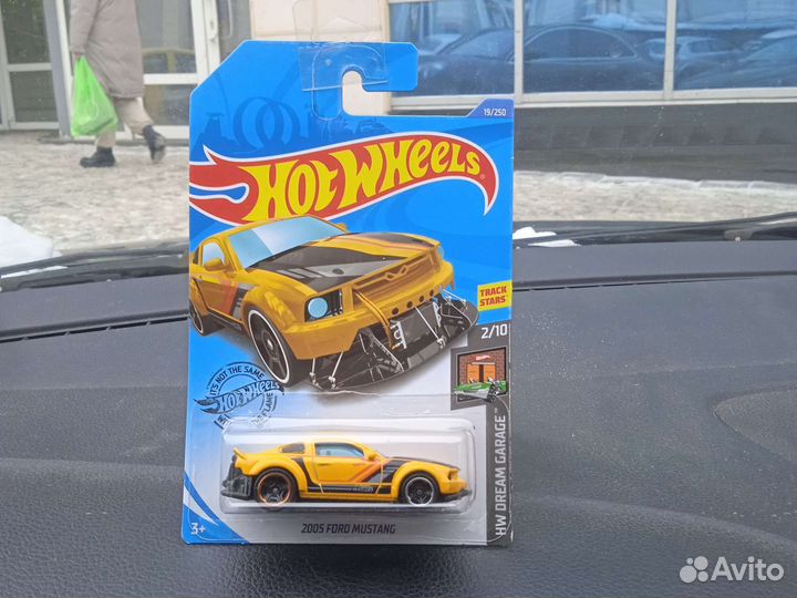 Hot wheels 2005 Ford mustang