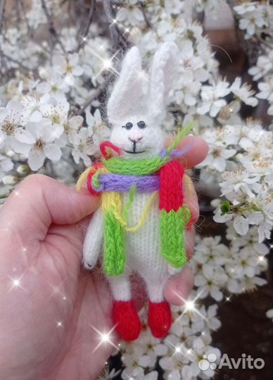 Заяц вязаная игрушка брелок Под заказ