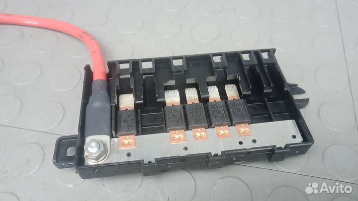 Плюсовой провод аккумулятора BMW 4 F32/F33/F36