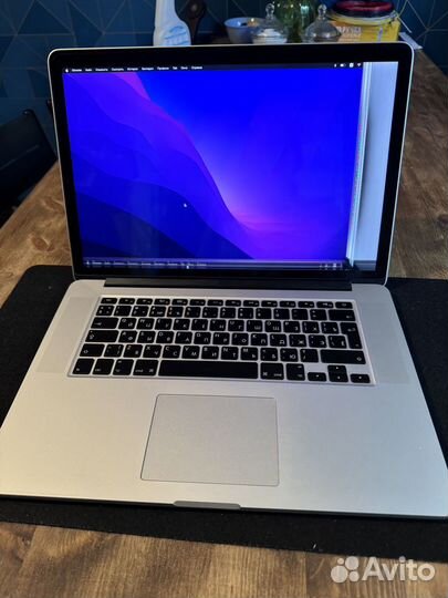 Macbook pro 15 mid 2015 2.5ghz, 256Gb