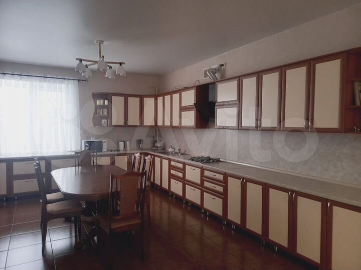 Дом 187,5 м² на участке 9,2 сот.