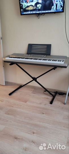 Синтезатор Casio wk 200 со складной стойкой
