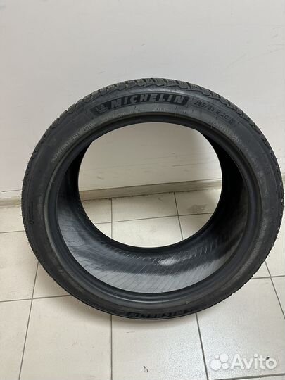 Michelin Pilot Alpin 5 295/35 R20 и 265/40 R20