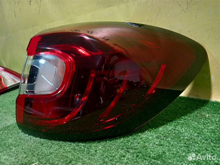 Фонарь задний наружный правый Renault Kaptur 2016
