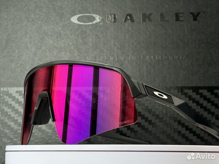 Солнцезащитные очки Oakley Sutro Lite Sweep Road