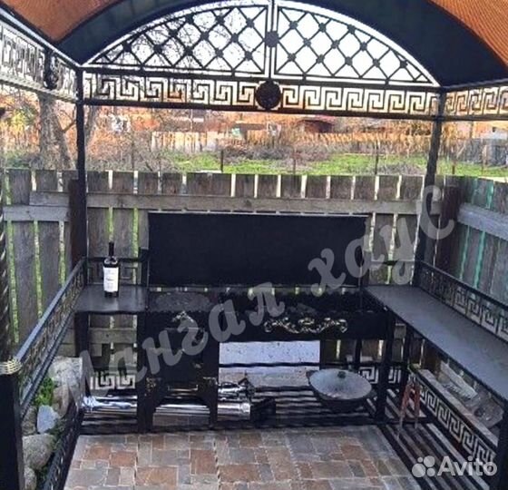 Мангал с крышей