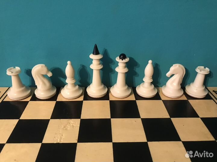 Шахматы - коллекционный набор (карболит, СССР)