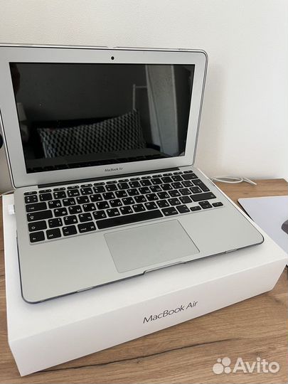 Apple MacBook Air (11 дюйм., 2015) как новый
