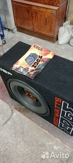 Активный сабвуфер в автомобиль