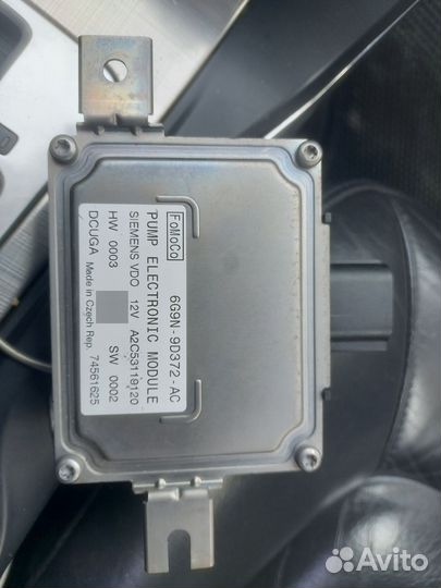 Блок управления бензонасосом volvo