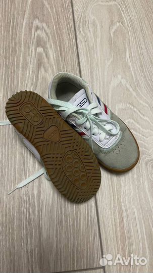 Кроссовки для футзала, футзалки