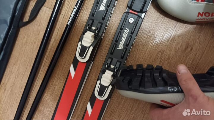 Детские беговые лыжи