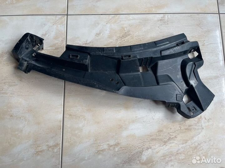 Кронштейн бампера передний правый Land Rover Range