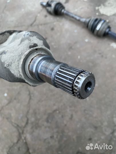 Привод правый Toyota Avensis,Corolla 120 3ZZ-FE