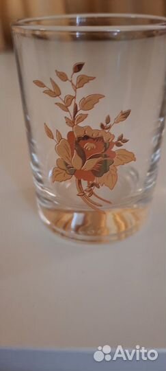 Стеклянные рюмки, стопки, стаканы, фужеры