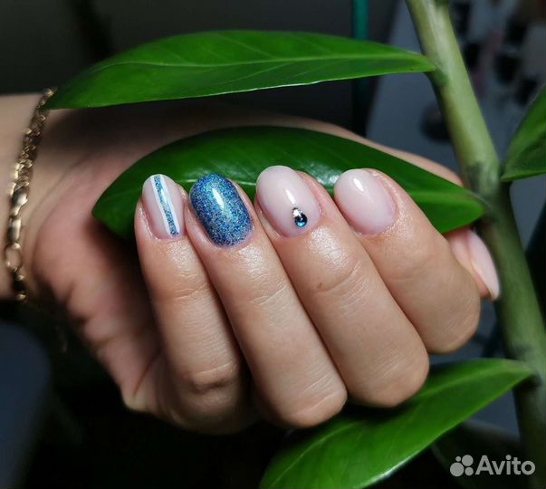 Маникюр с покрытием лаком