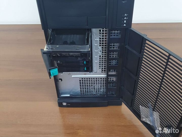 Серверный корпус Intell с бп 600W