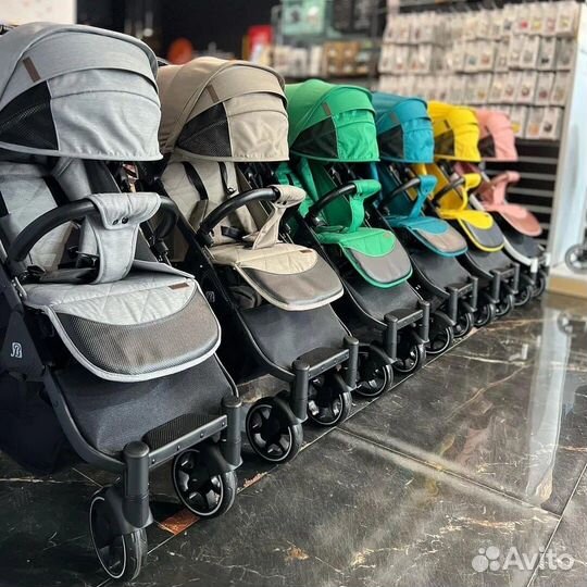 Складная прогулочная коляска