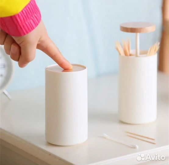 Контейнер для зубочисток или ватных палочек