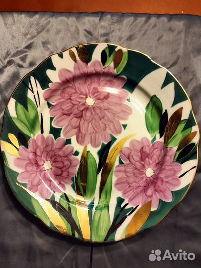 Тарелка декоративная Георгины Дулево