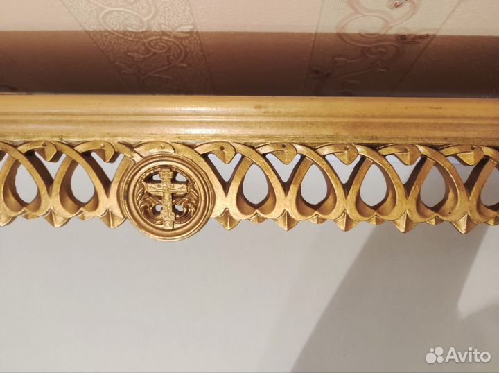 Полка для икон