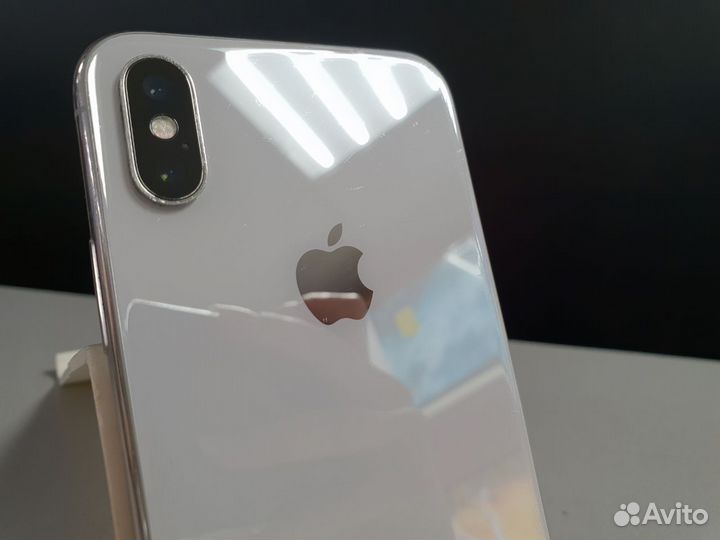 Смартфон Apple iPhone X 3/64 Белый