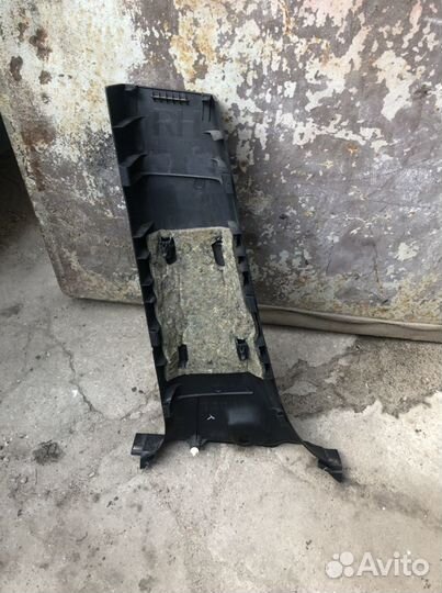 Обшивка средней стойки Мазда Сх9 CX9