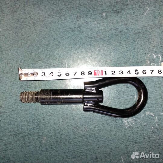 Буксировочный крюк