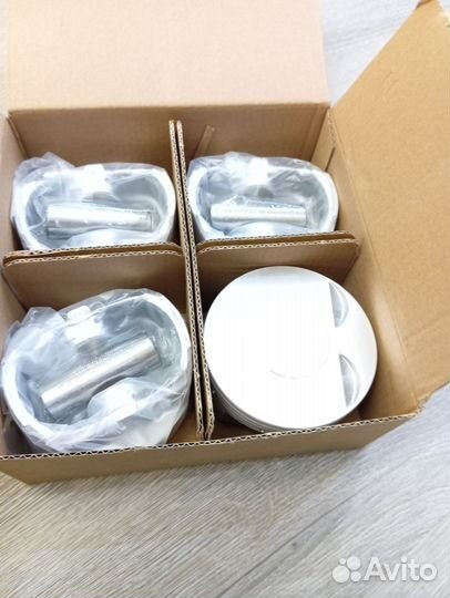 Поршня Mitsubishi 4B11 комплект новые