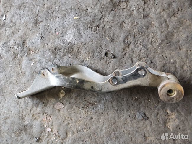 Кронштейн замка кабины Man Tgx 18.440 D2066 LF23