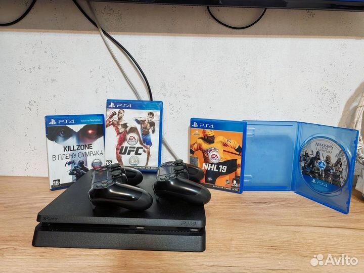 Игровая приставка ps4