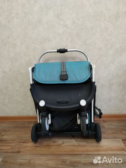 Детская прогулочная коляска