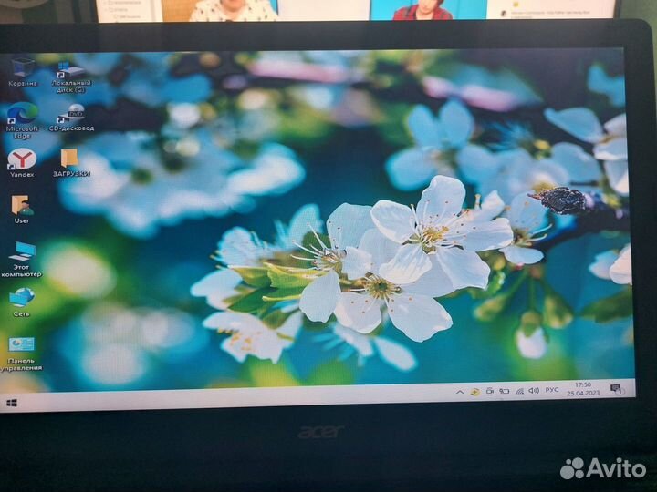 Продаю ноутбук Acer V5-561G