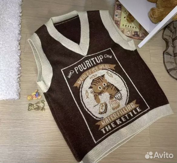 Жилетка вязаная